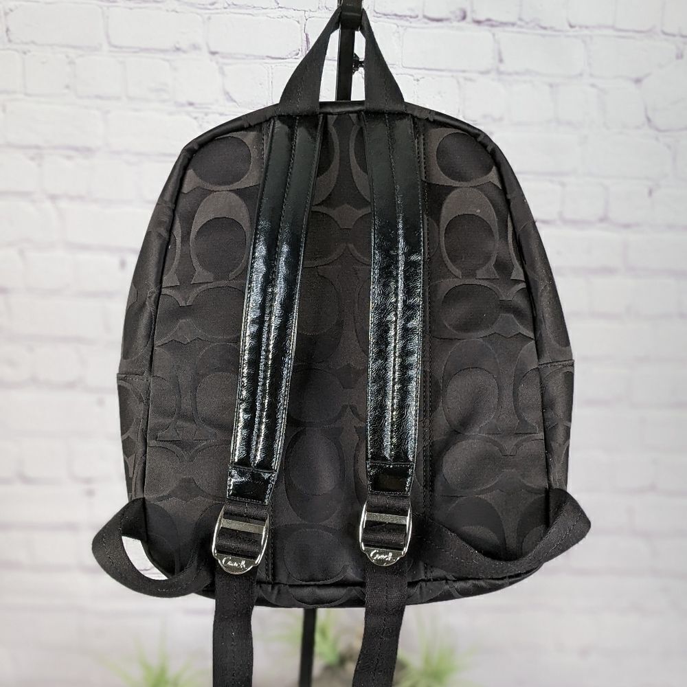 Coach Signature Daisy Poppy Backpack - Picture 2 of 13